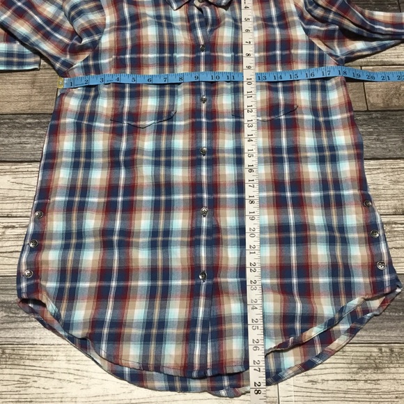 Ariat Plaid Button Up Shirt Women’s XS Tunic Side Buttons Casual Workwear - Picture 2 of 9